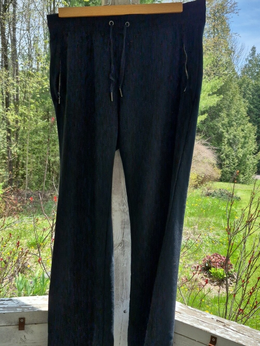 Woman's Banana Republic Black Comfy Pants